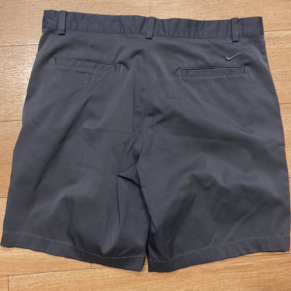 Nike DRI-FIT Golf Shorts - Picture 4 of 4